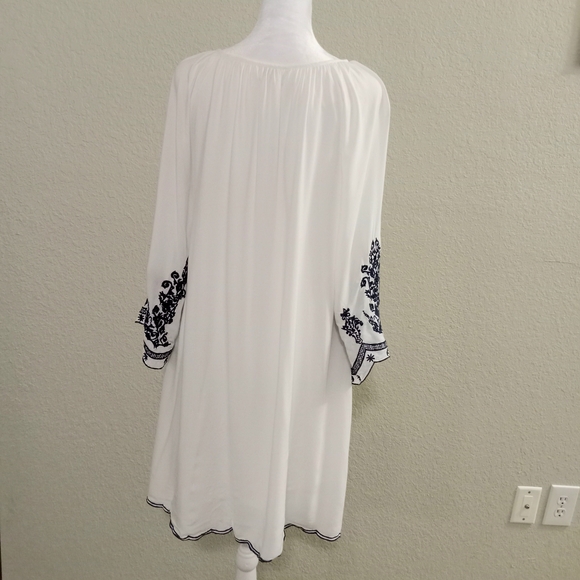 Chic Collectlon Romatic Boho Whimsy White Dress with Black Embroidery - Picture 5 of 6